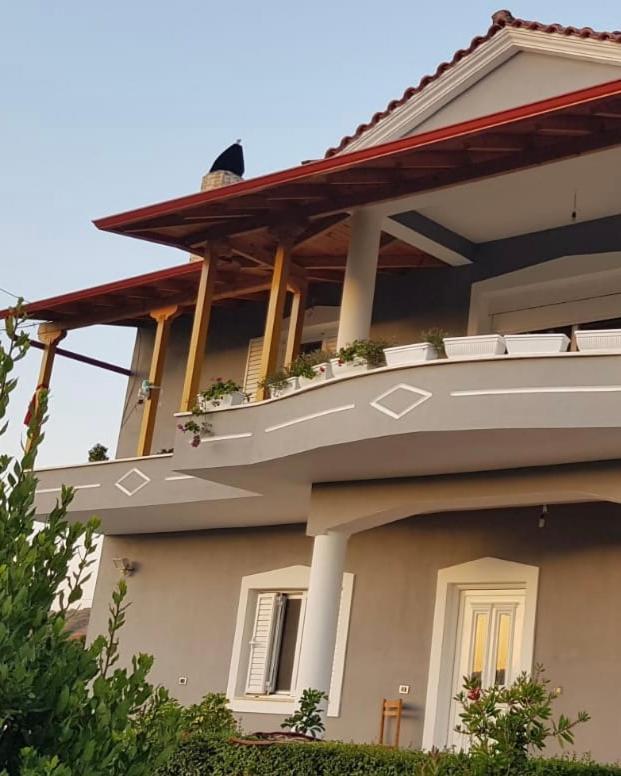 Rent Rooms Sakolli Berati Exterior foto