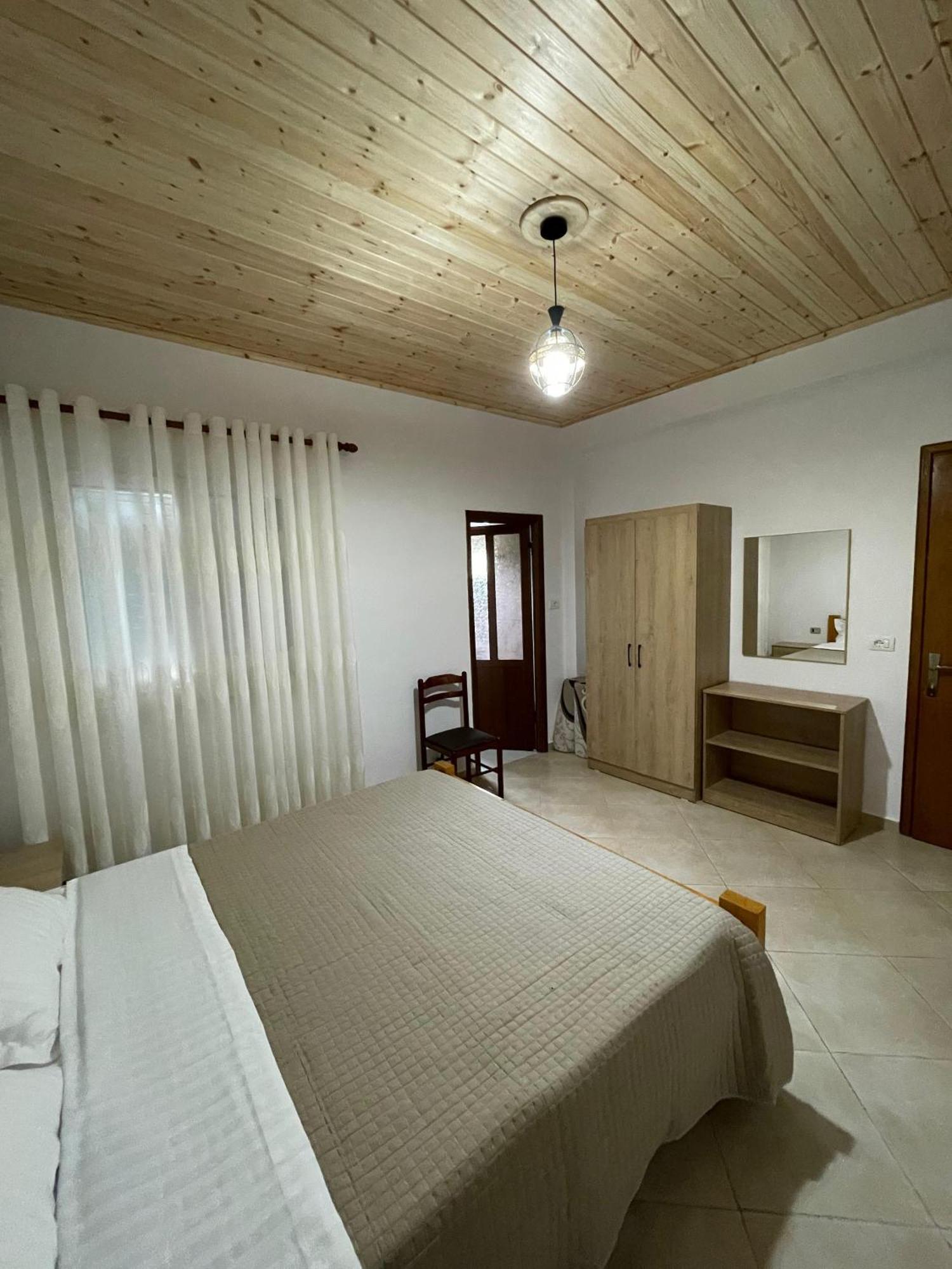 Rent Rooms Sakolli Berati Exterior foto